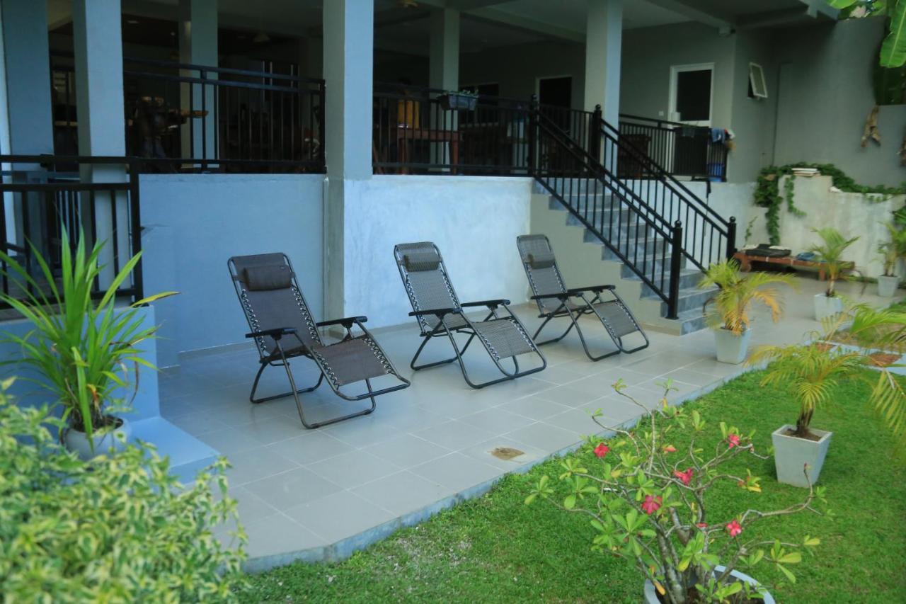 Sri Villa Rest Хикадува Екстериор снимка