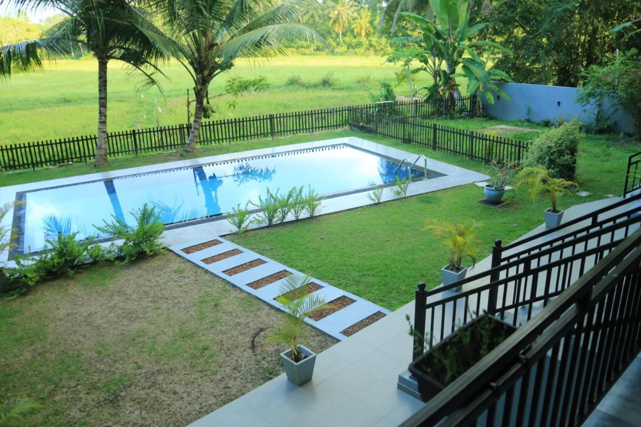 Sri Villa Rest Хикадува Екстериор снимка