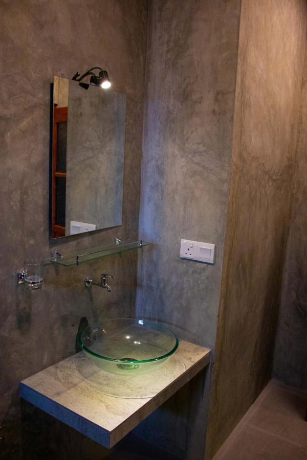 Sri Villa Rest Хикадува Екстериор снимка
